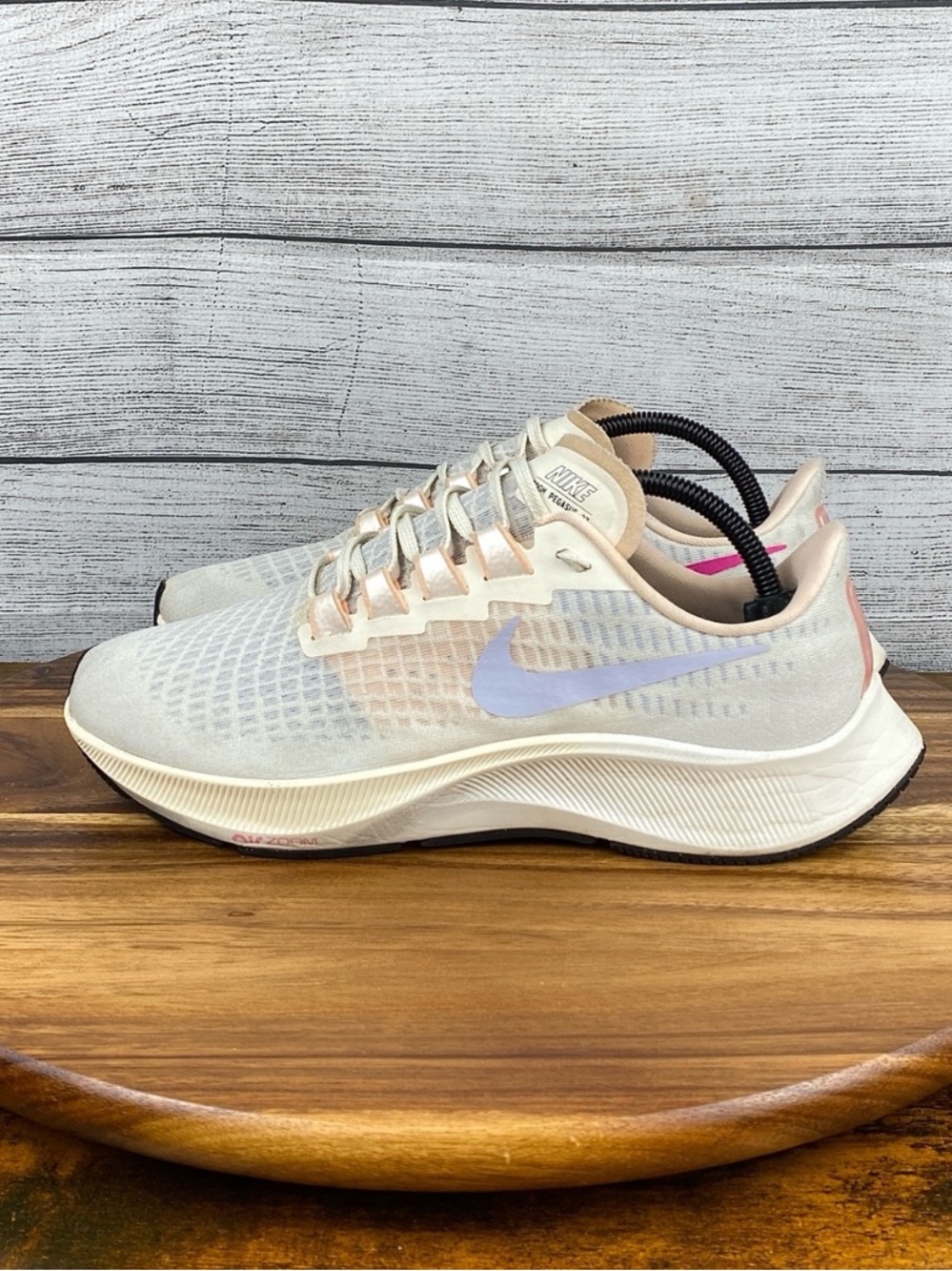 Nike Air Zoom Pegasus 37 Pale Ivory Purple Running Shoe BQ9647-102 Women’s 10.5